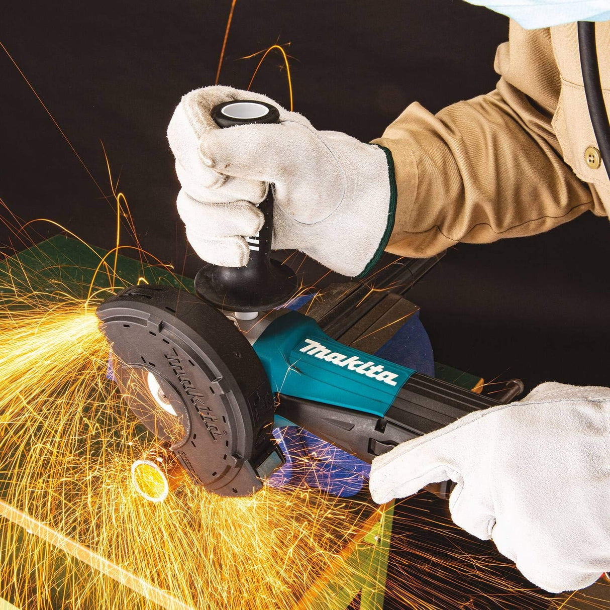 Makita Esmeril Angular de 4-1/2" / 5" con Interruptor de Paleta