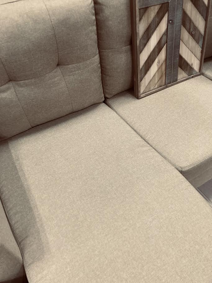 SECCIONAL KAROO LIGHT BROWN CON COJINES INTERCAMBIABLES