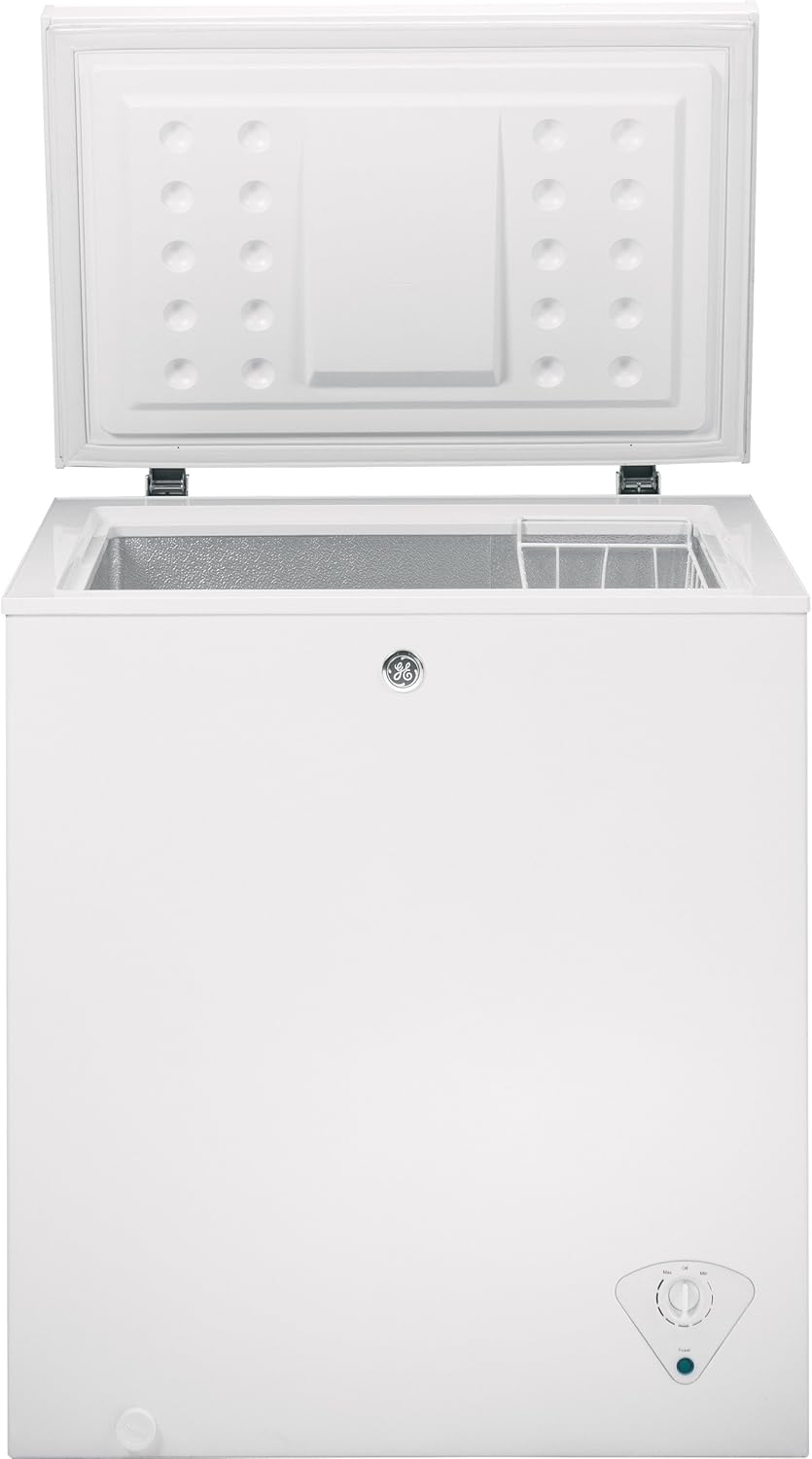 GE Chest Freezer, 5 Cubic Feet