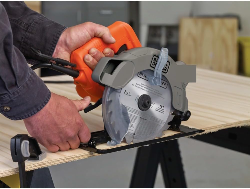 Black+Decker 7-1/4-Inch Circular Saw with Laser