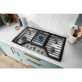 Whirlpool Tope de Gas de 36" con 5 Quemadores y Parrillas de Hierro Fundido Abatibles EZ-2-Lift™