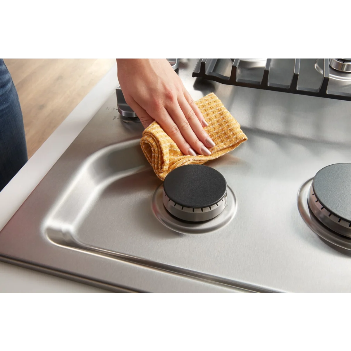 Whirlpool Tope de Gas de 36" con 5 Quemadores y Parrillas de Hierro Fundido Abatibles EZ-2-Lift™