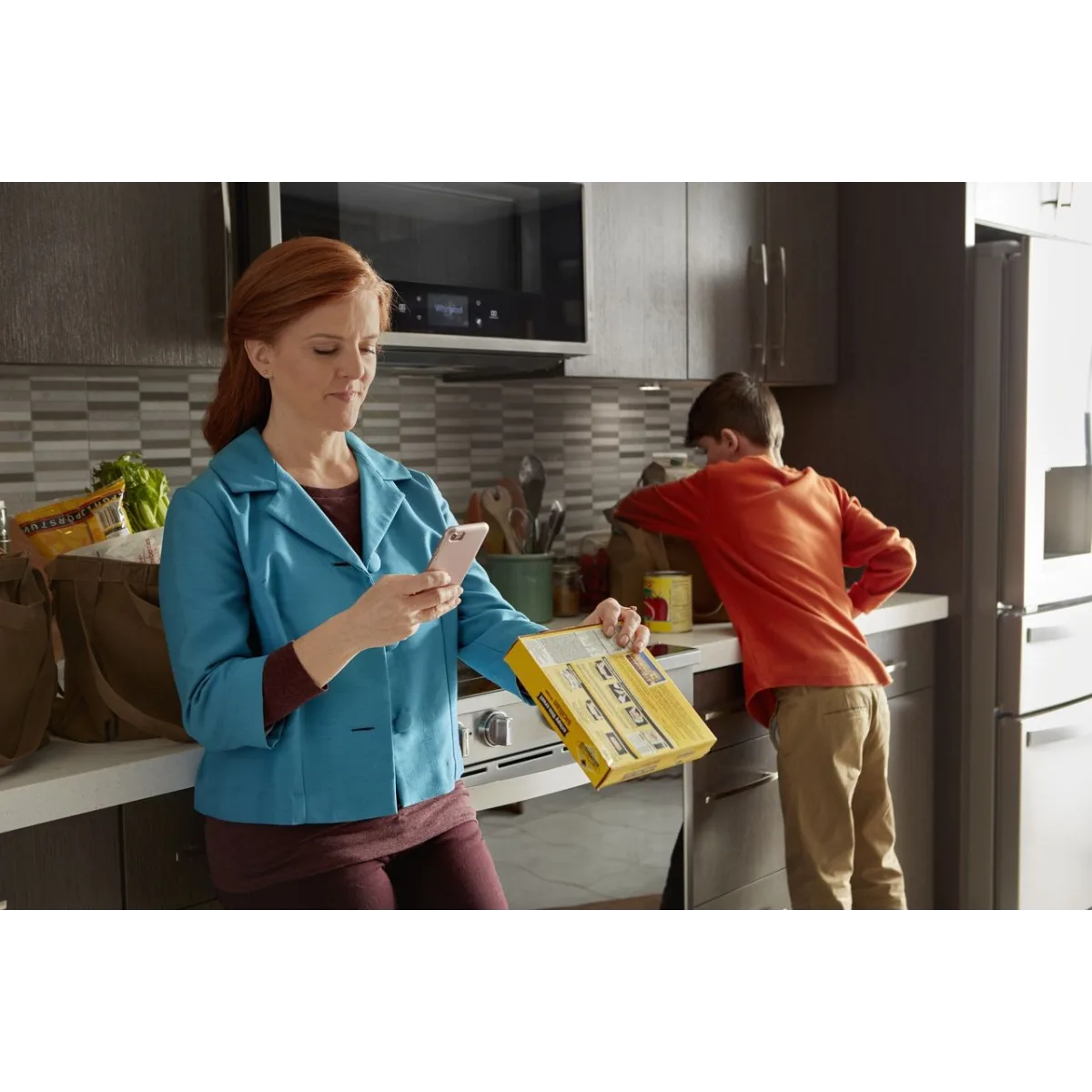Estufa Eléctrica Inteligente Whirlpool WEE750H0HV de 30 Pulgadas con Freidora de Aire