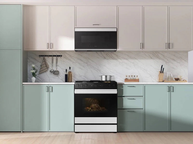 Estufa a Gas Samsung Bespoke de 30 Pulgadas con Air Fry